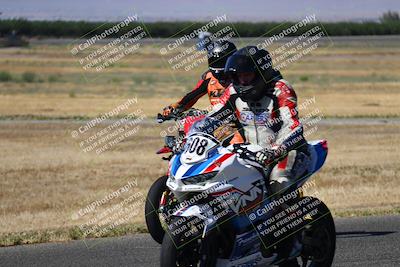 media/Aug-13-2023-CRA (Sun) [[1cfc37a6fb]]/Race 4 400 Superbike/Grid Shots/